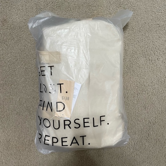 BEIS Cream and Tan Travel Bag - Picture 7 of 9